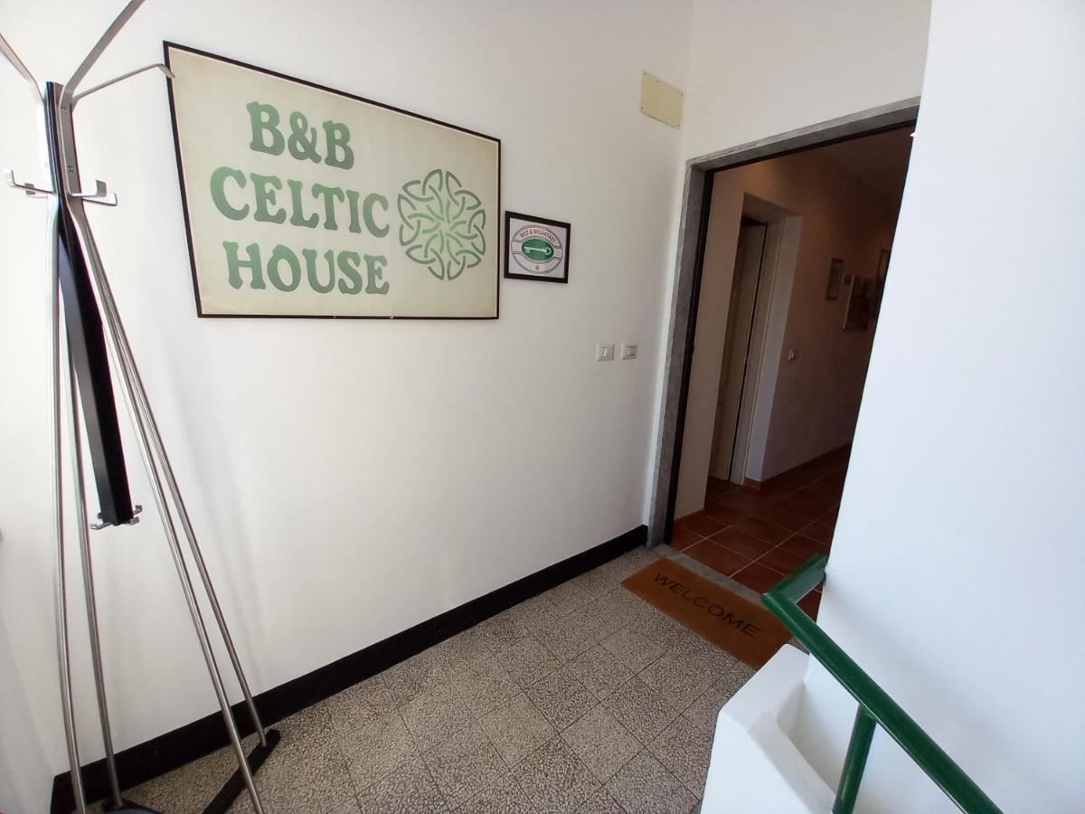 Celtic House B&B Varraze Exterior foto